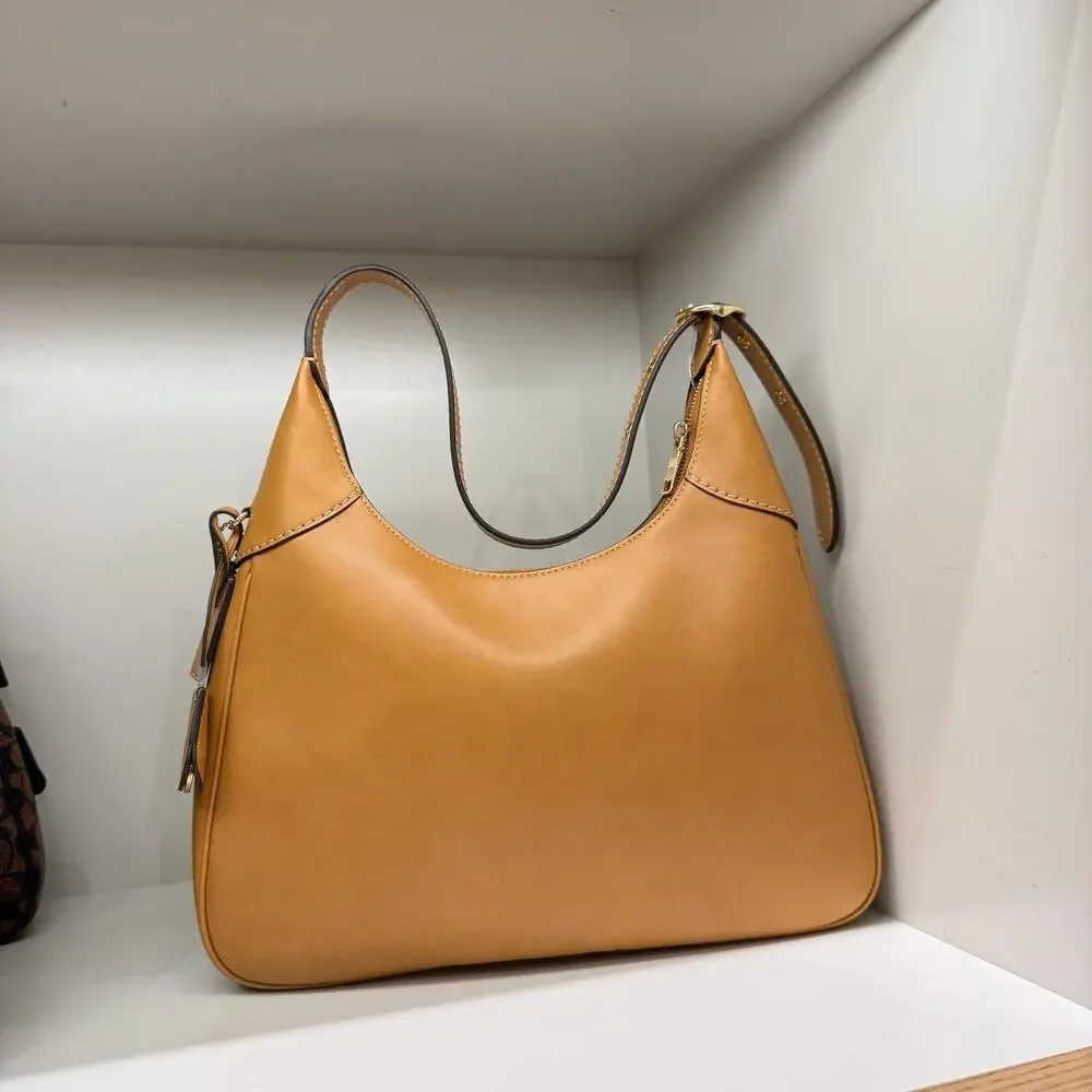 NEW‼️Coach Ella Shoulder Bag  CCE48 smooth leather/Gold/Brown